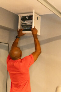 Networking Computer Services: Why Tech Town Tony Is the Smart Alternative to Geek Squad